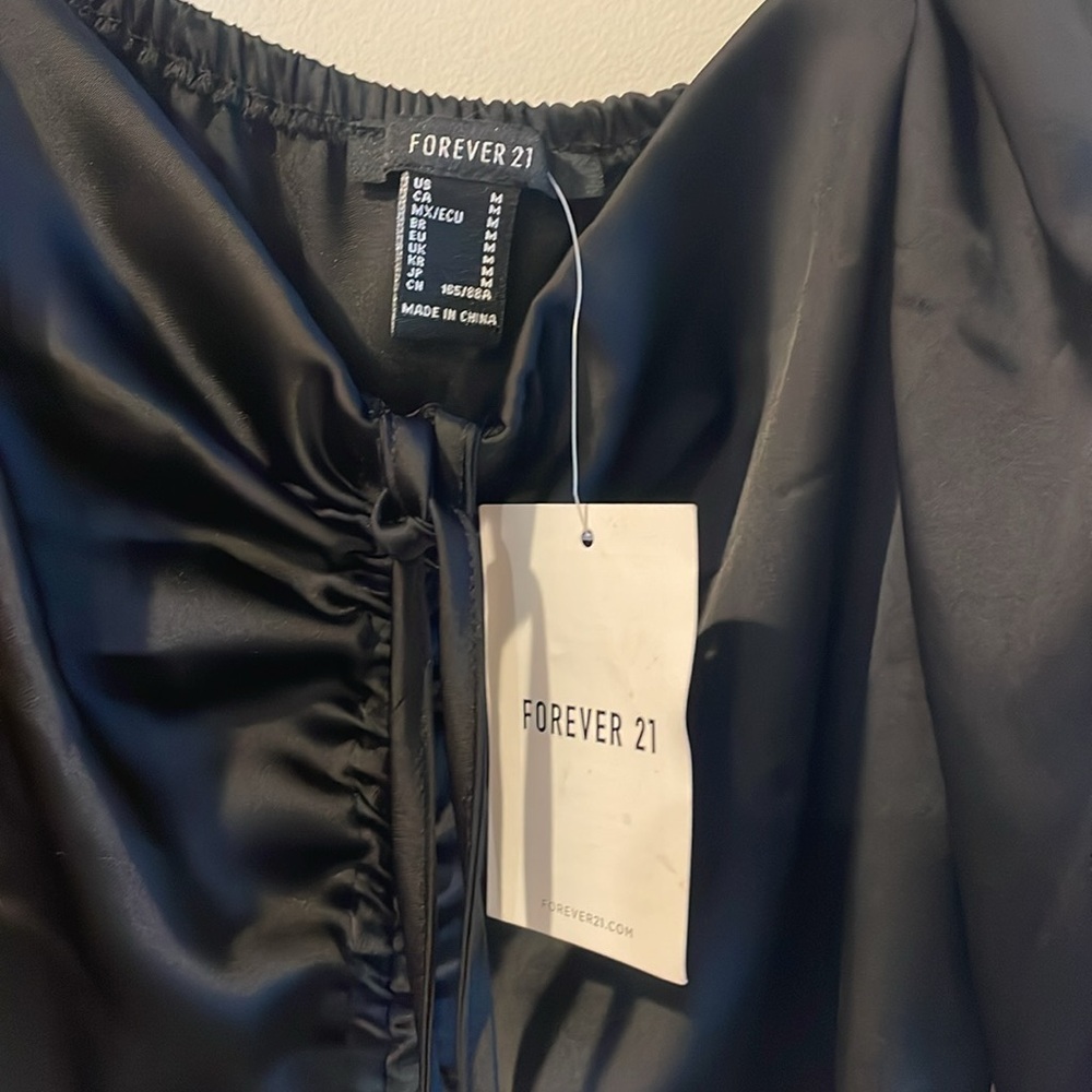 Satin blouse - Picture 3 of 3